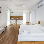 Anchor By Hellobalatonlelle Bed and Breakfast 3*