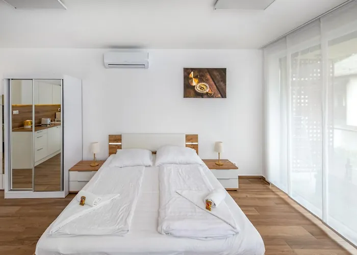 Anchor By Hellobalatonlelle Balatonlelle