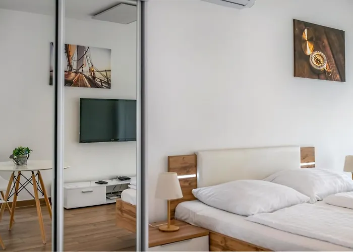 Anchor By Hellobalatonlelle